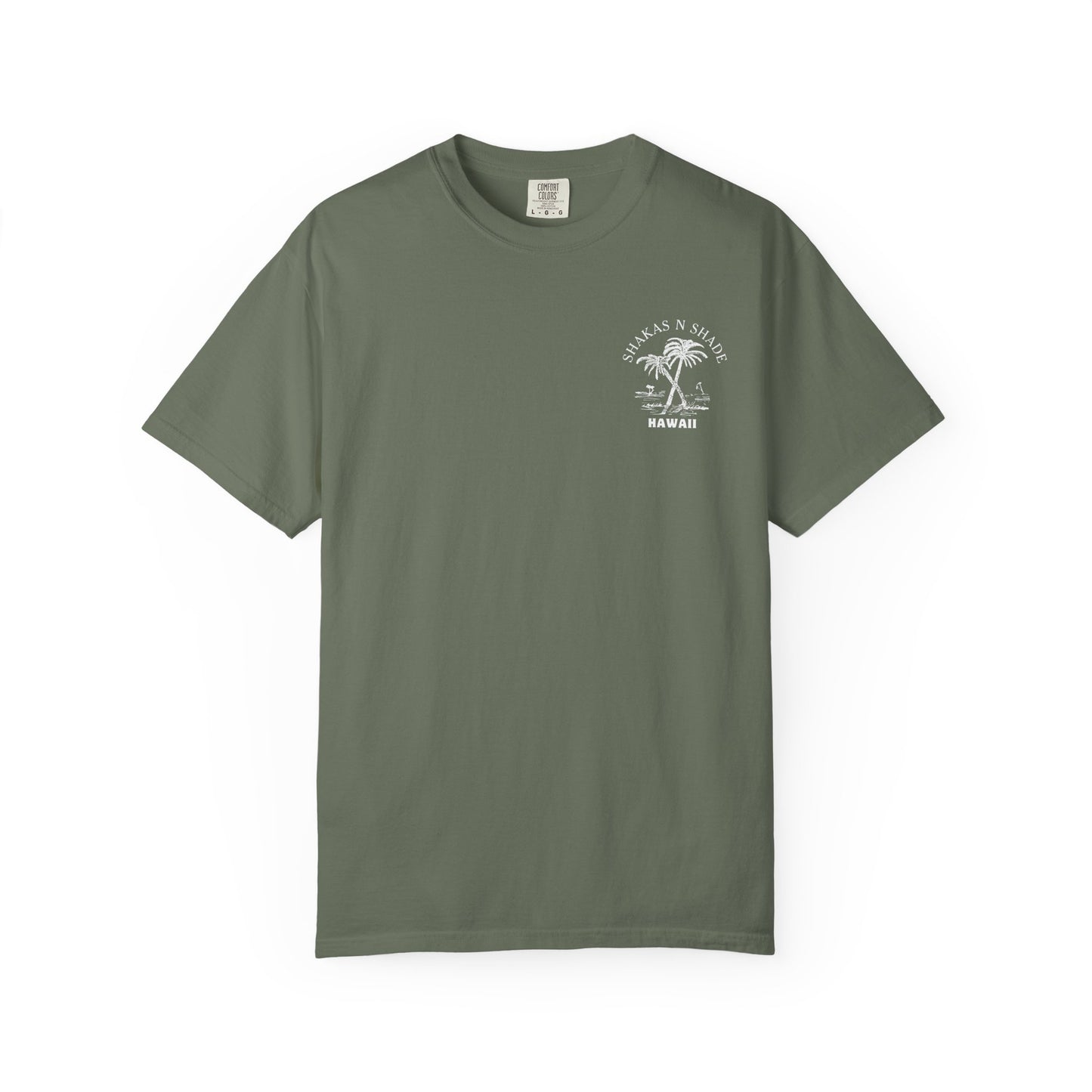 He aliʻi ka ʻāina, he kauwā ke kanaka (The land is chief, man is its servant) Mens T-Shirt