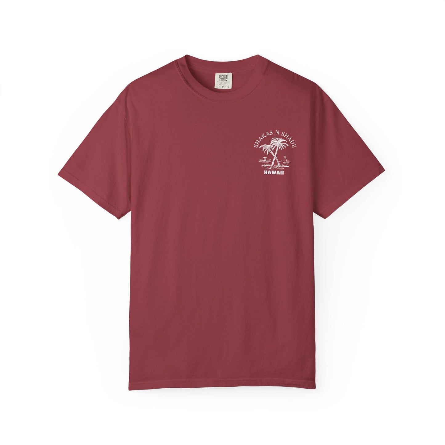 He aliʻi ka ʻāina, he kauwā ke kanaka (The land is chief, man is its servant) Mens T-Shirt