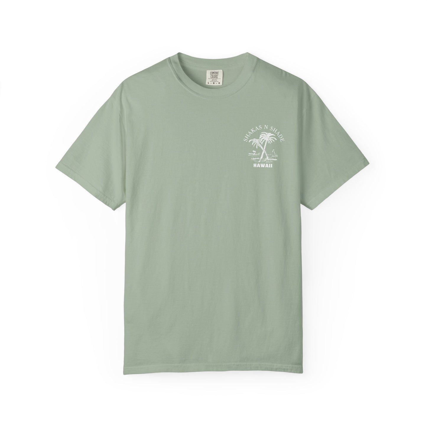 He aliʻi ka ʻāina, he kauwā ke kanaka (The land is chief, man is its servant) Mens T-Shirt